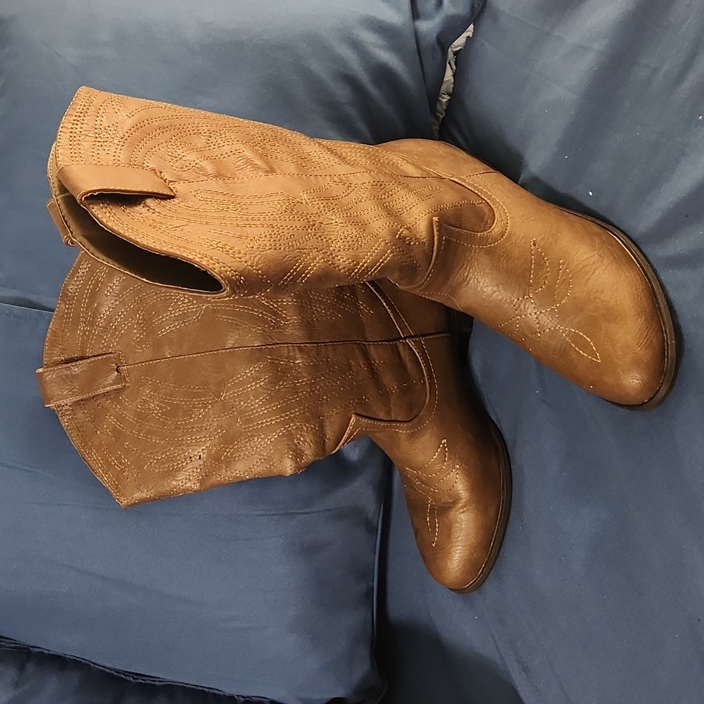 Brown Sbicca Cowboy Boots, Size 9